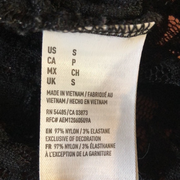 American Eagle Lace-ish shirt - Picture 6 of 6